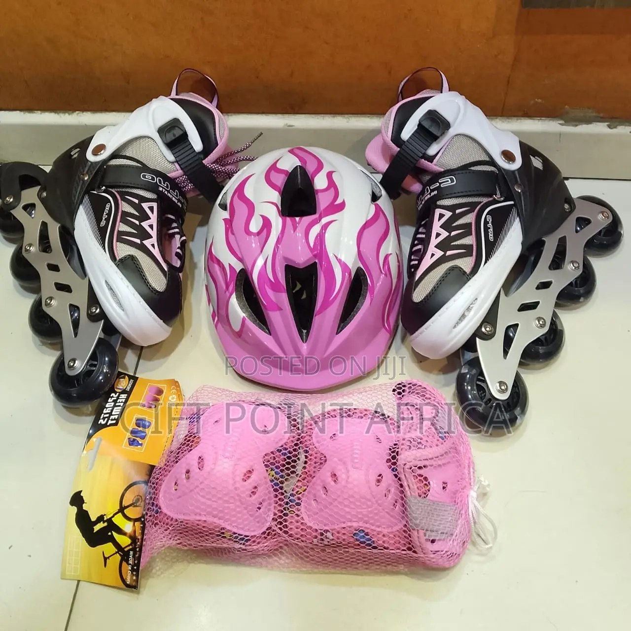 Full Set Adjustable Soft Boots Skates With PU Wheels