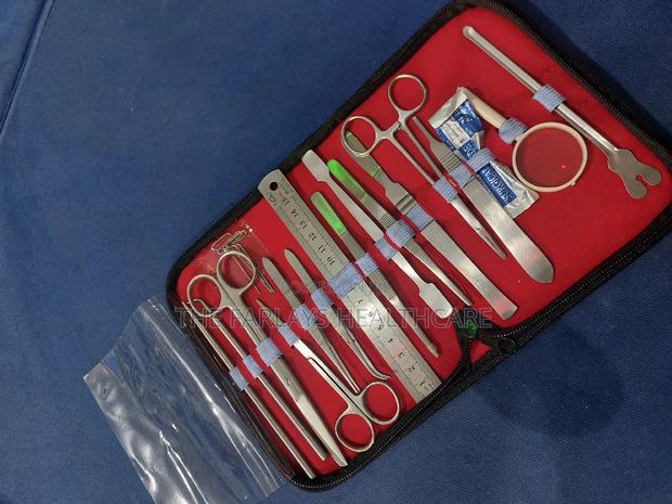 Students Dissecting Set With All Intruments . - thumbnail 2