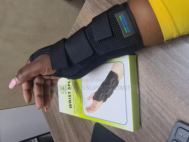 Wrist Splint . - thumbnail 2