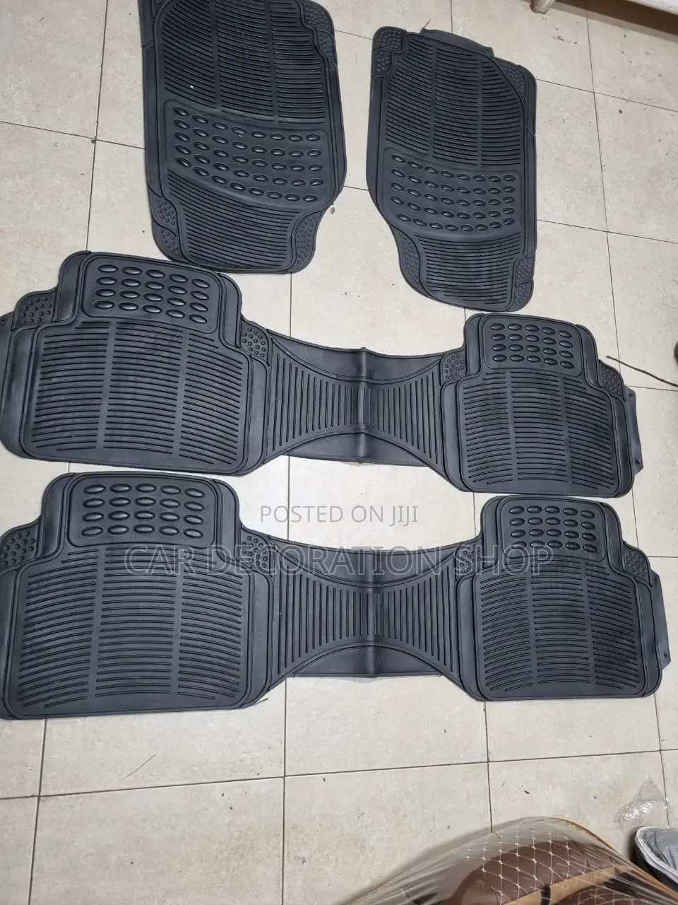 7 Seater Black Mats