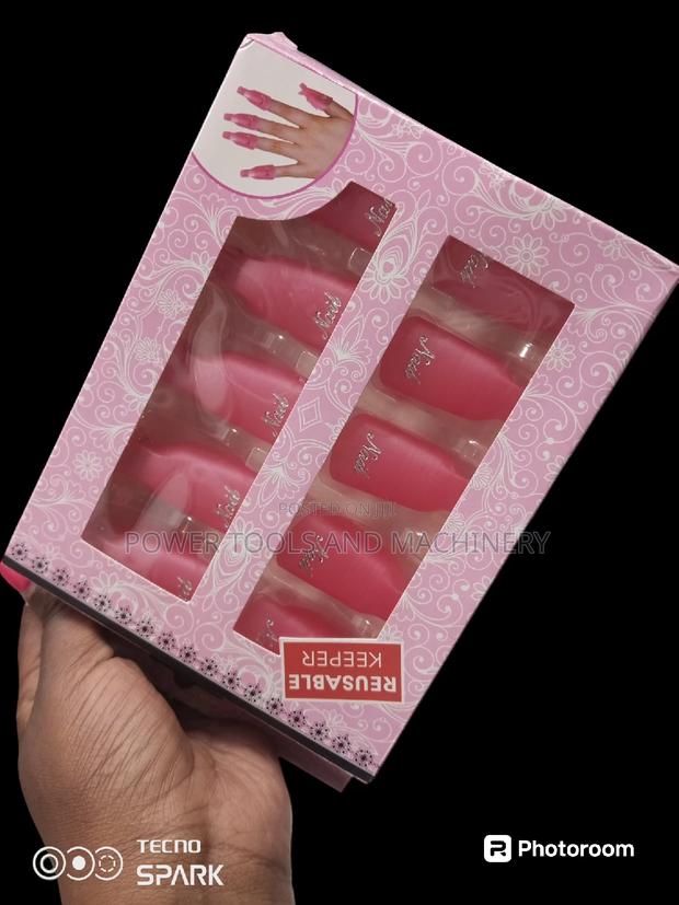 Nail Pegs Cover - main view