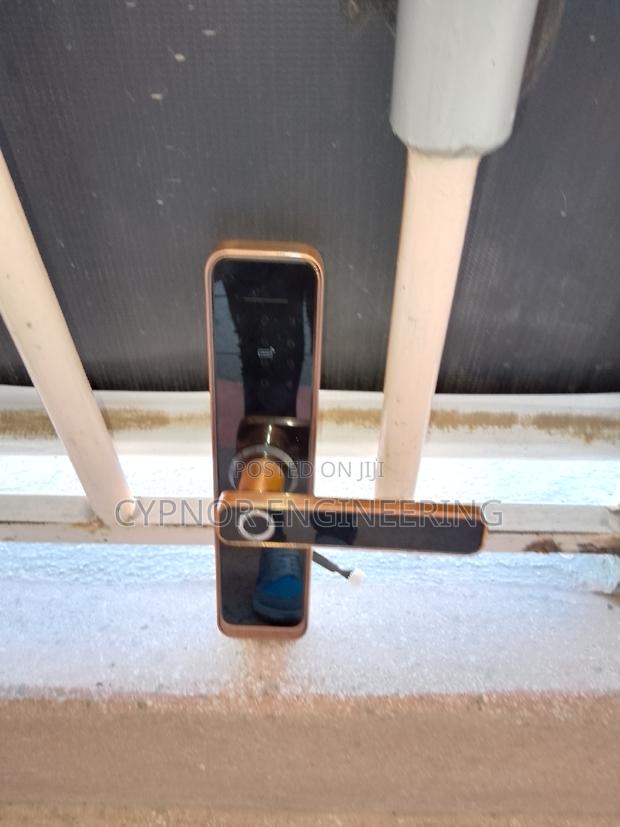 Brilliant Experience Touchscreen Keypad RFID Card Door Lock - main view