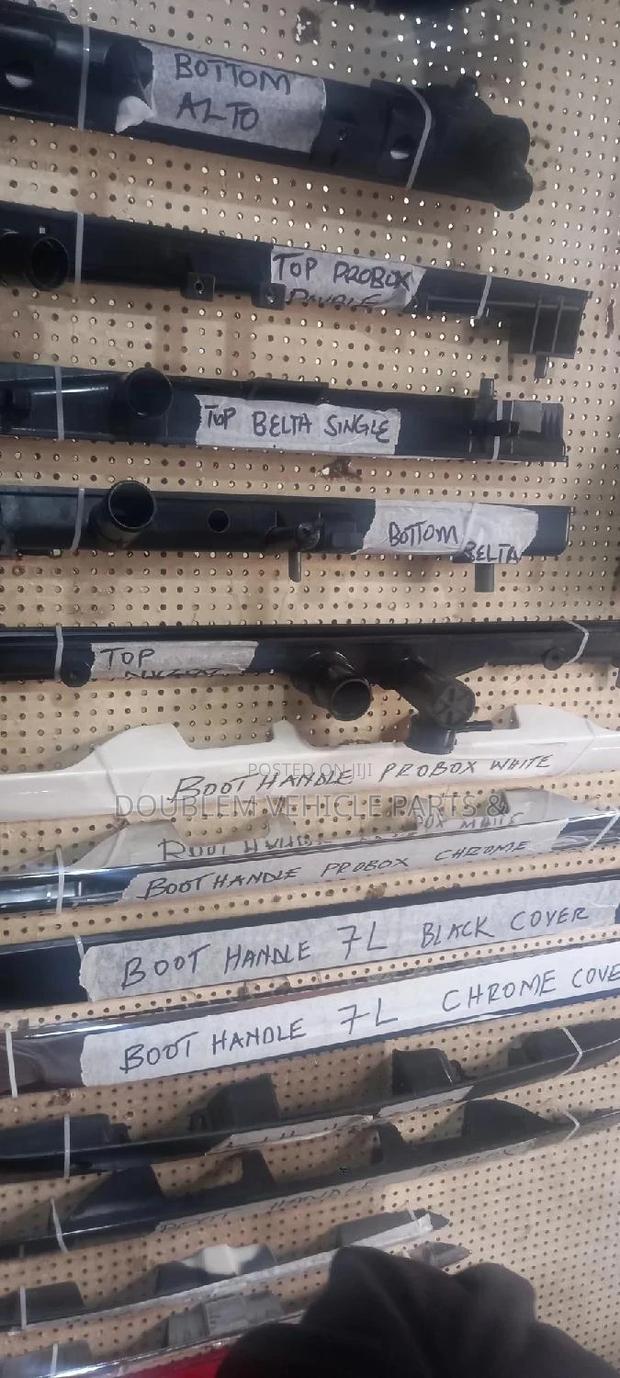 Boothandle/Boot Handle Toyota Hiace 7l/9l Black,Chrome - main view