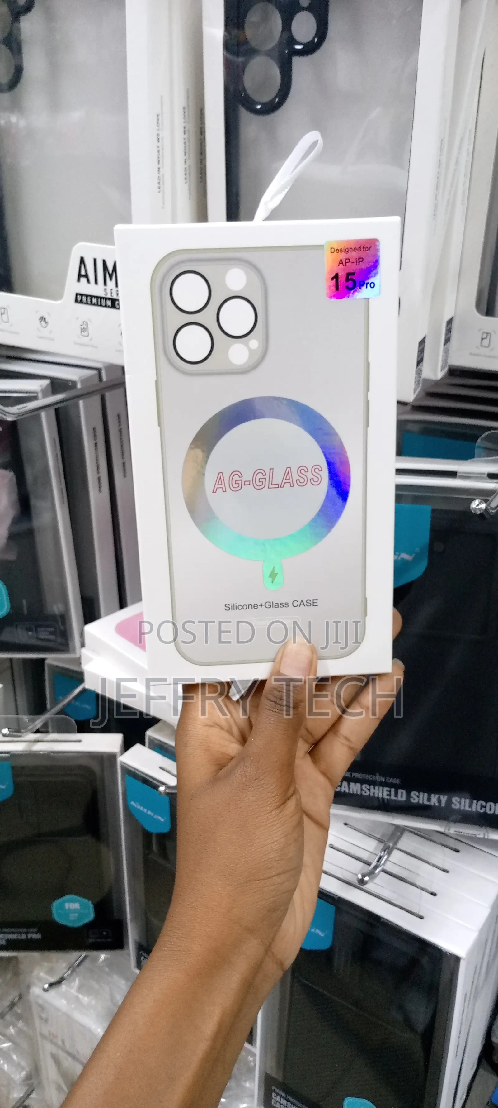 iPhone 15 Pro Silicone Glass Case (Pearly White)