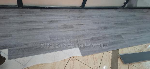 SPC Rigid CORE Luxury Vinyl Flooring - thumbnail 2