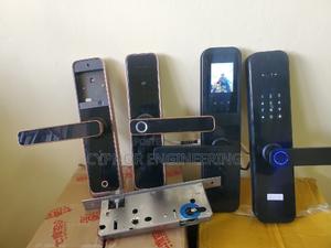 Secure Retreat Smart Biometric Locks for Room Serenity - thumbnail 2