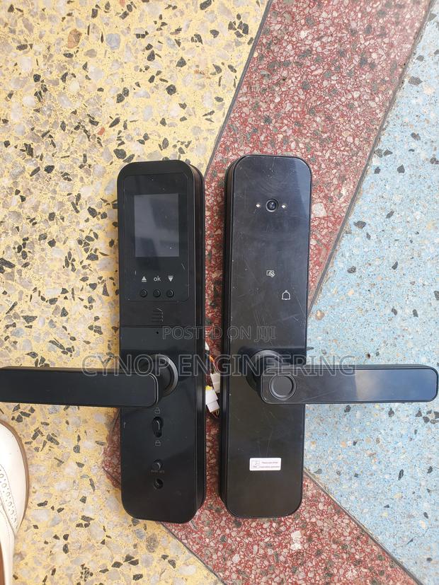 Smart Biometric Locks for Comprehensive Access Security - main view