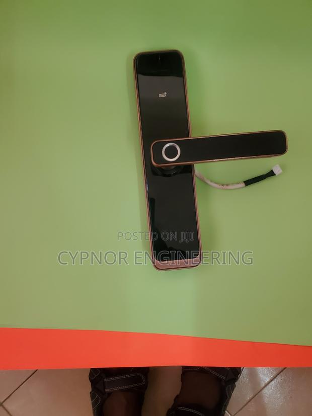 Tech_savvy Security Biometric Locks for Hotel Rooms - main view