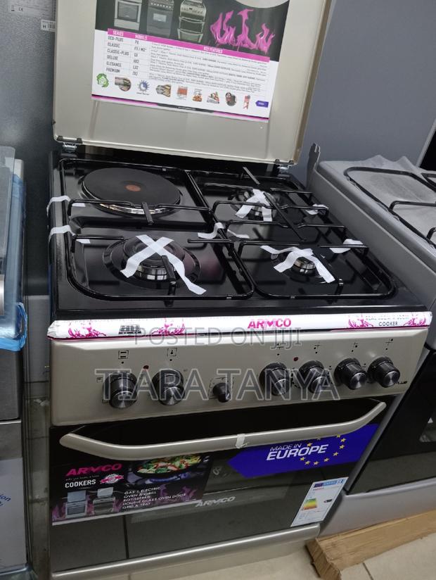 Armco 60 by 60 3gas and 1 Electric Cooker