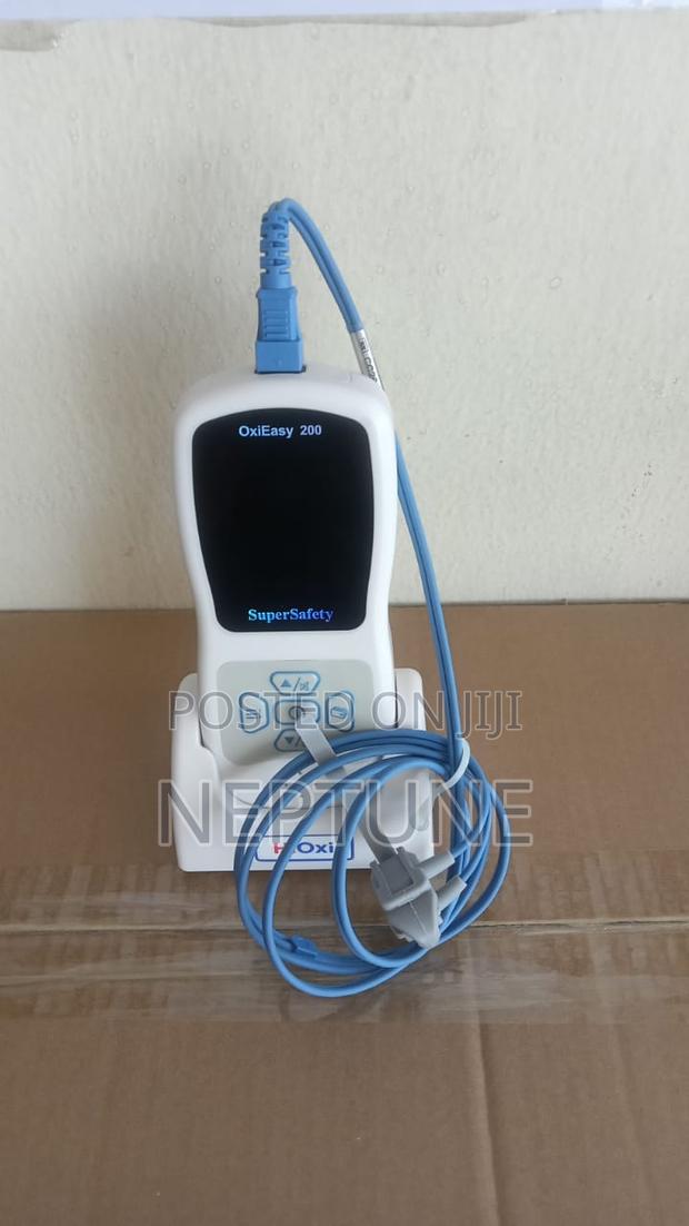 Pulse Oximeter Handheld. - main view