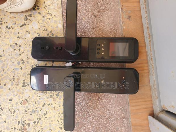 Smart Biometric Locks Elevating Office Security Standards - main view