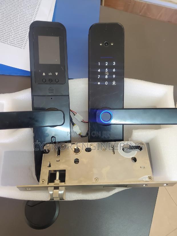 Tech_savvy Security Biometric Comfort Locks for Airbnbs - main view