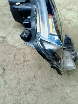 Toyota Auris (2015_2018 Model) Xenon Headlight Assembly