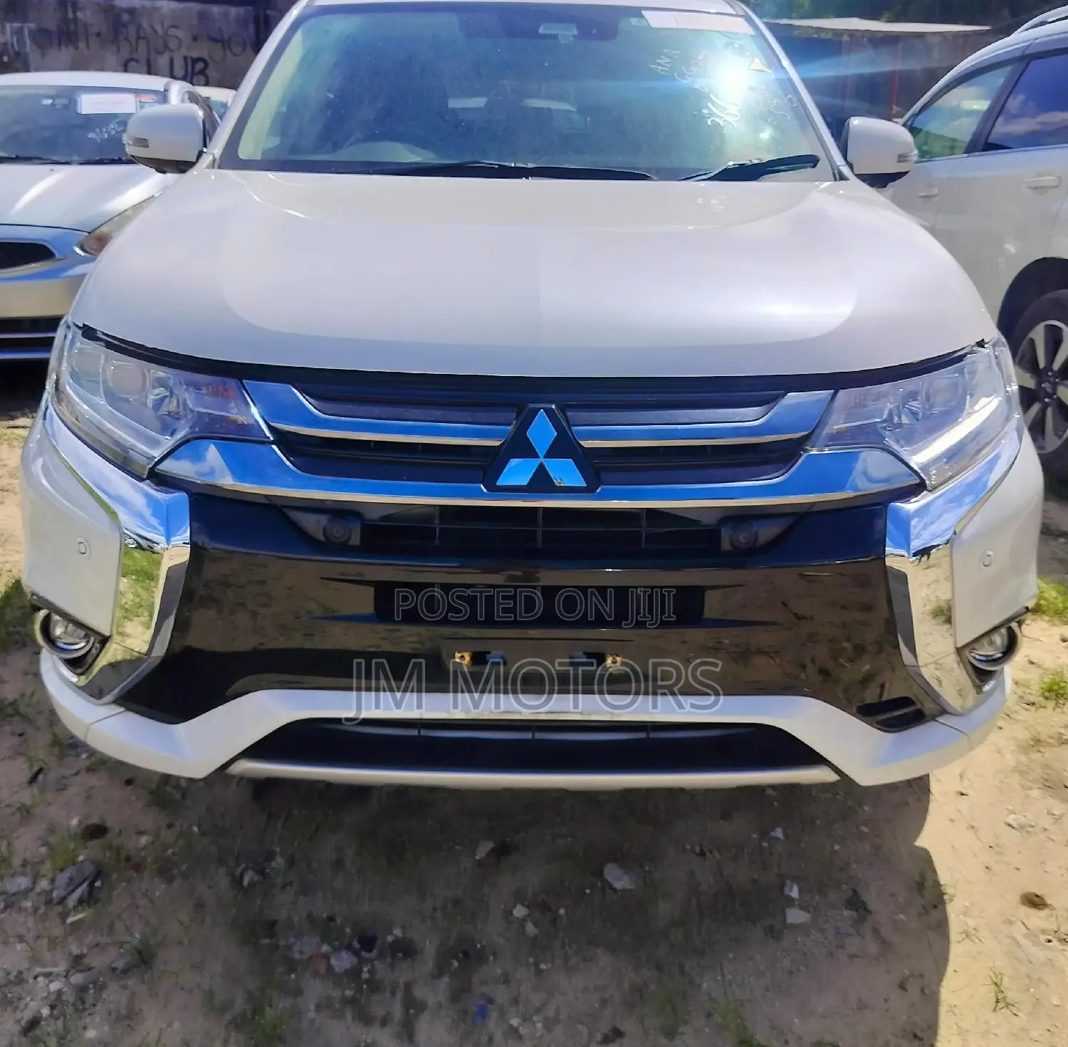 Mitsubishi Outlander 2017 White