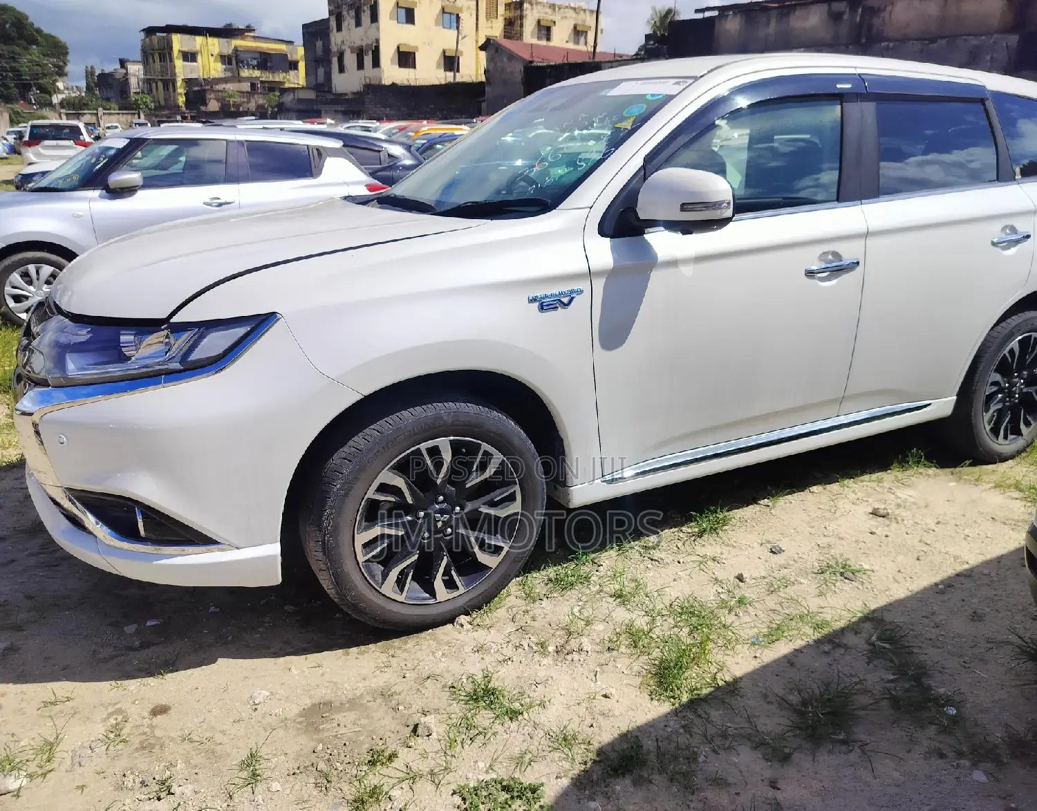 Mitsubishi Outlander 2017 White