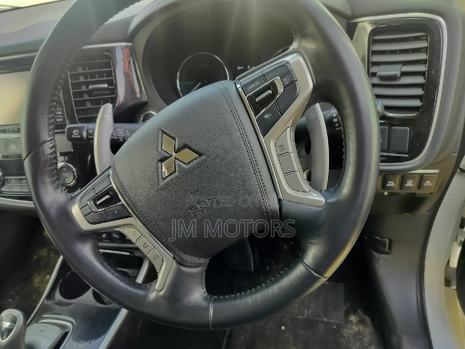 Mitsubishi Outlander 2017 White