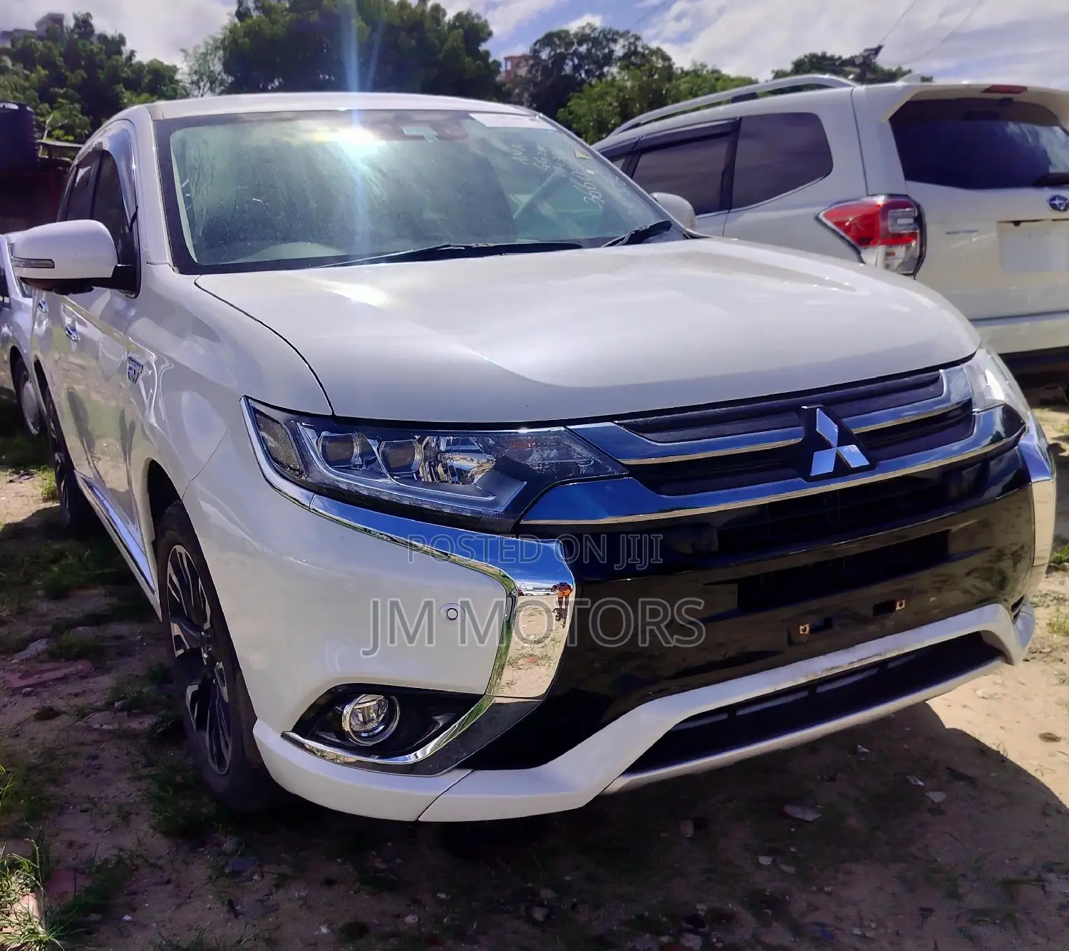 Mitsubishi Outlander 2017 White