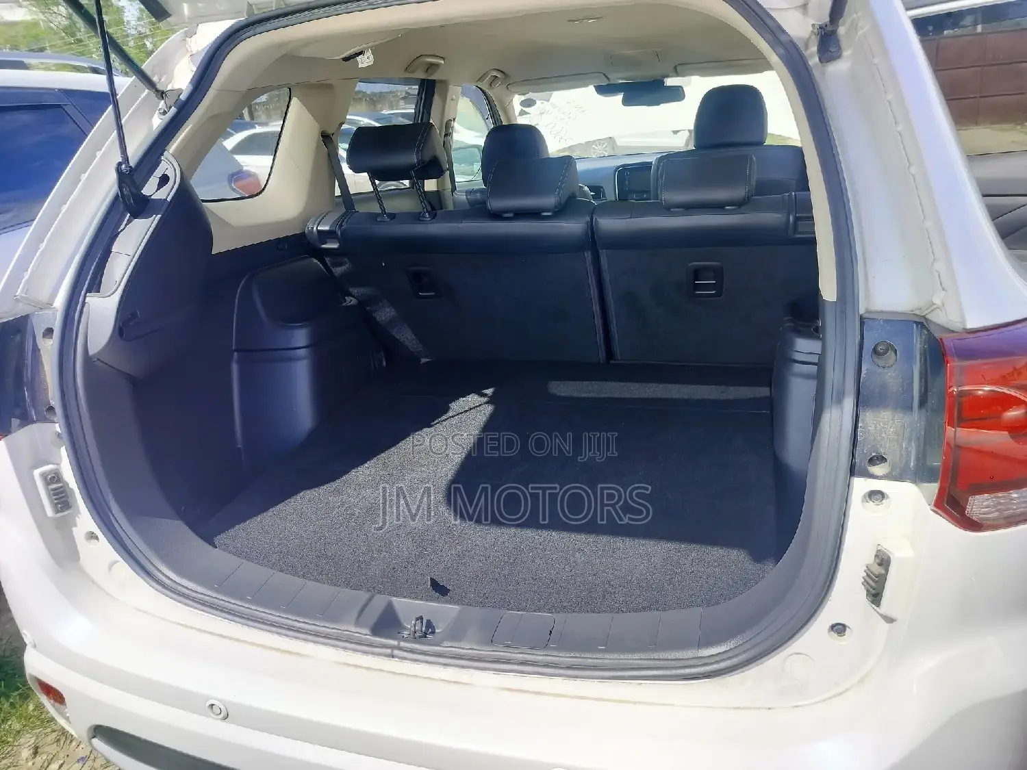 Mitsubishi Outlander 2017 White