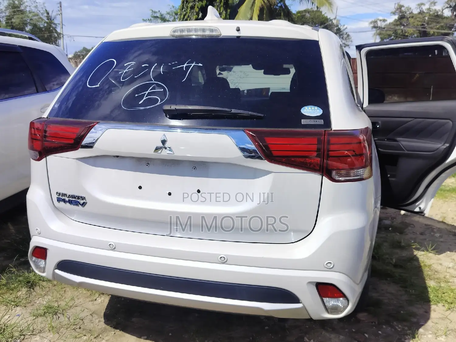 Mitsubishi Outlander 2017 White