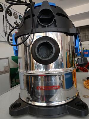 Wet and Dry Vacuum Cleaner - thumbnail 2