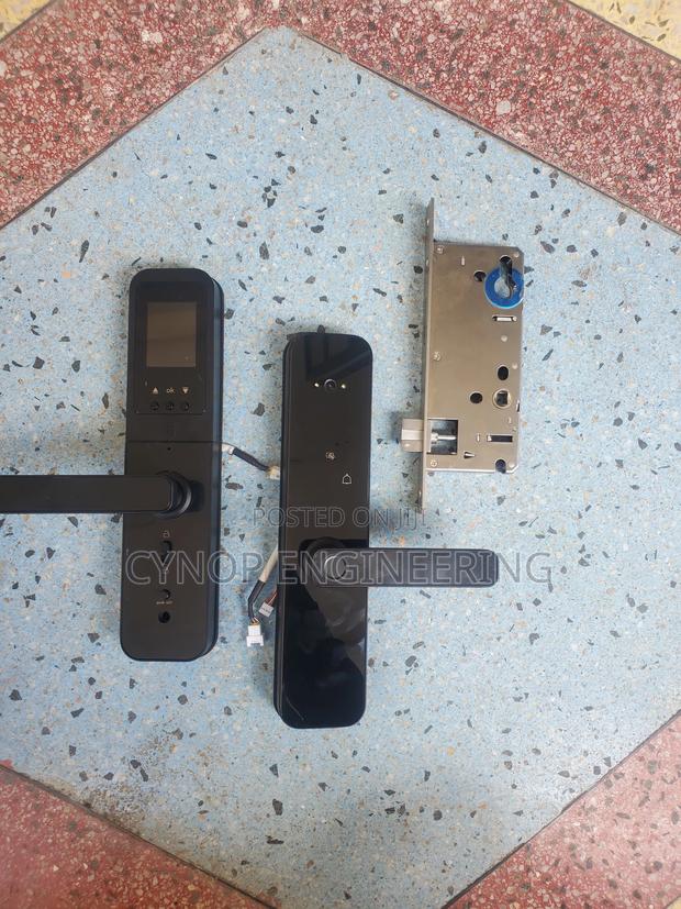 Smart Biometric Locks Streamlining Office Access Procedures - main view