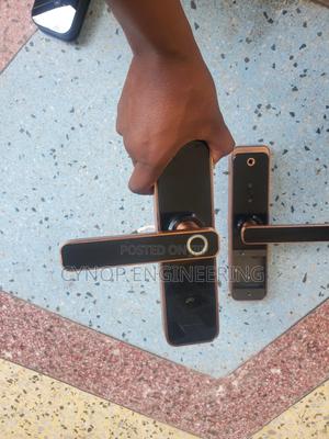 Smart Locks Reinforcing Office Security Protocols - thumbnail 2