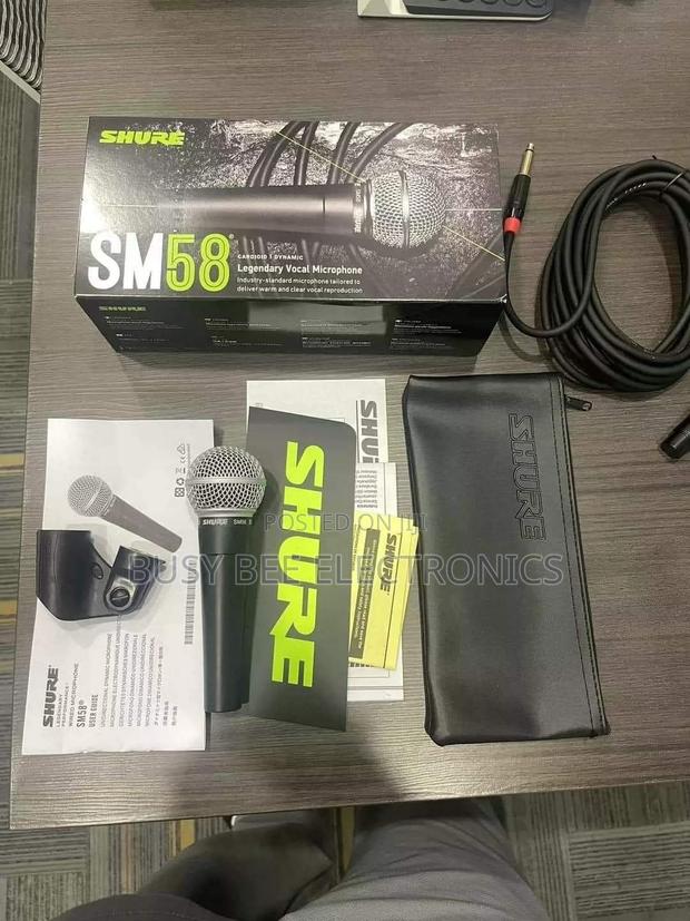 Dynamic Cardiod Wired Microphone - main view