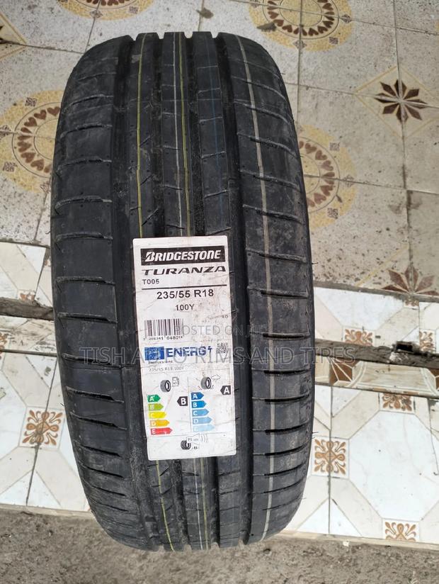 235/55r18 Bridgestone Turanza - main view