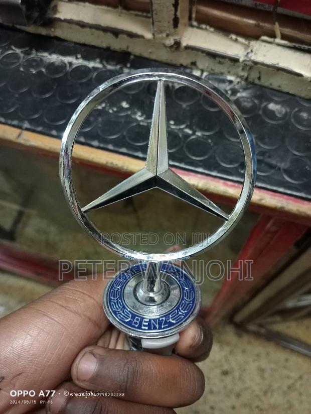 Mercedes Benz Emblem Logo - thumbnail 3