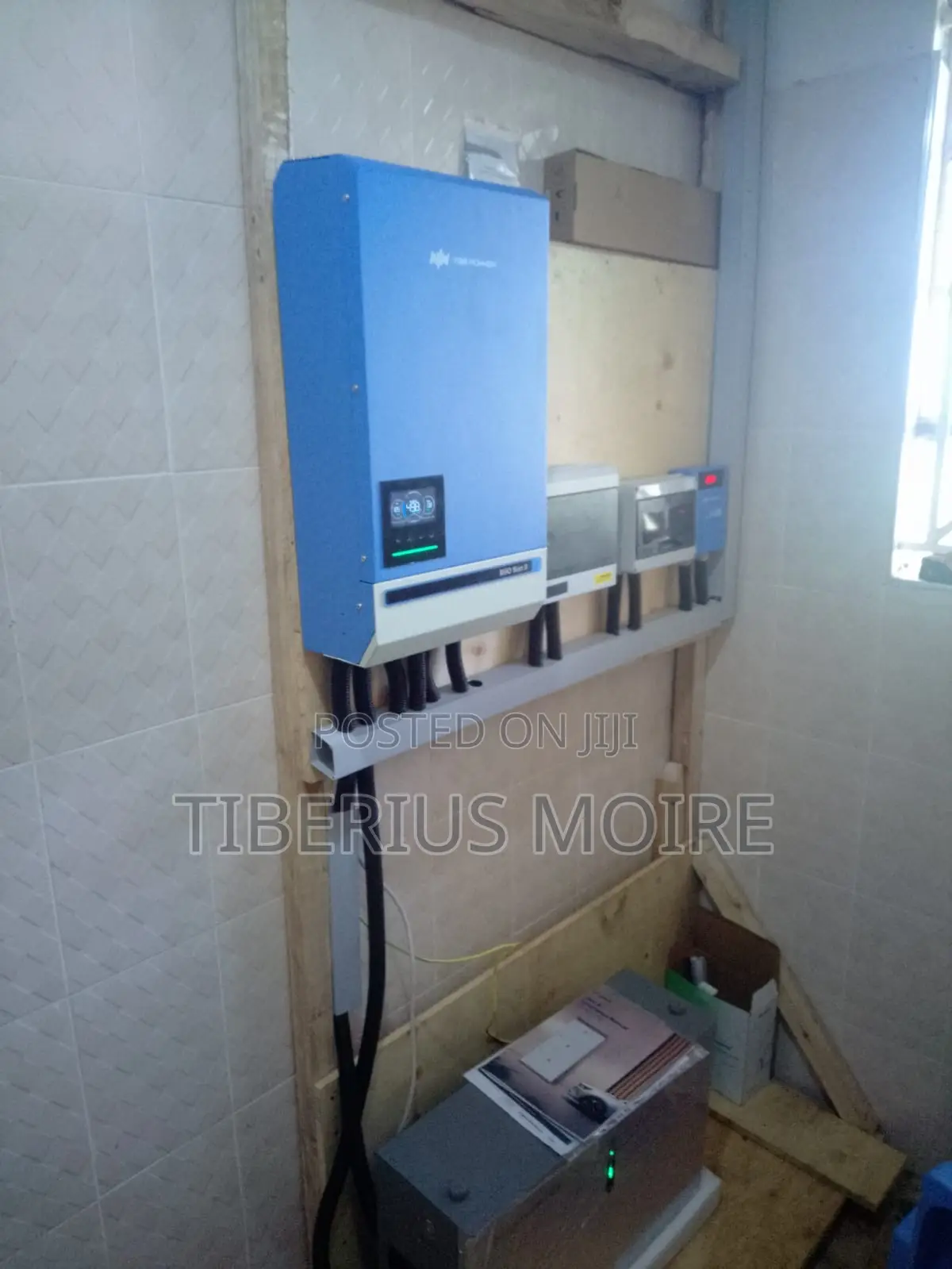 Solar Technician, Perfect Installation and Selling