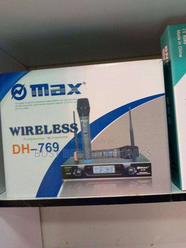 Omax. 769 Wireless Microphone Available - main view