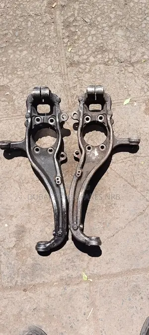 Steering Knuckle Nissan Navara, Hardbody.
