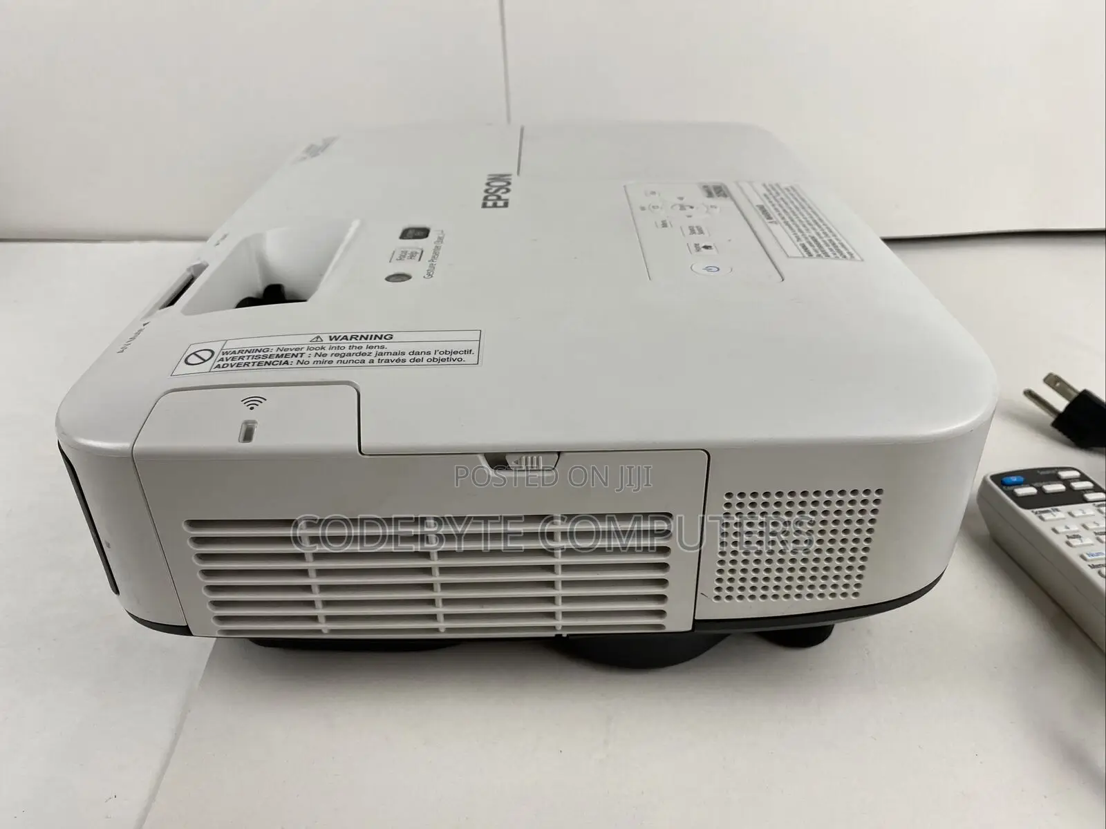 Epson Eb-2250u Projector//Epson Eb-2250u Projector