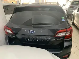 Subaru Outback 2.5i AWD 2017 Gray