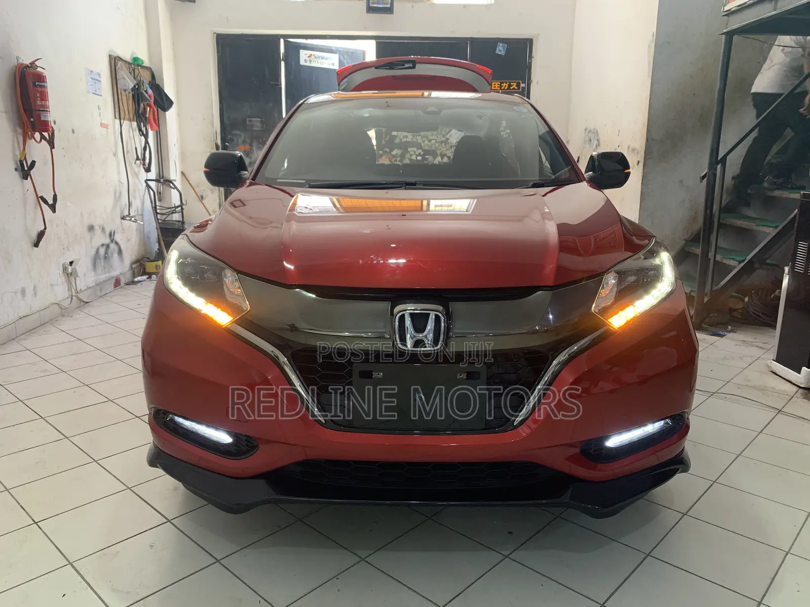 Honda Vezel 1.5 Hybrid 4WD 2017 Red