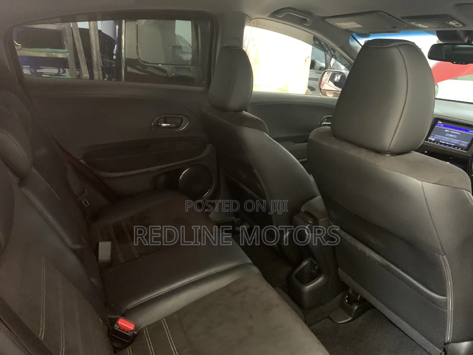 Honda Vezel 1.5 Hybrid 4WD 2017 Red