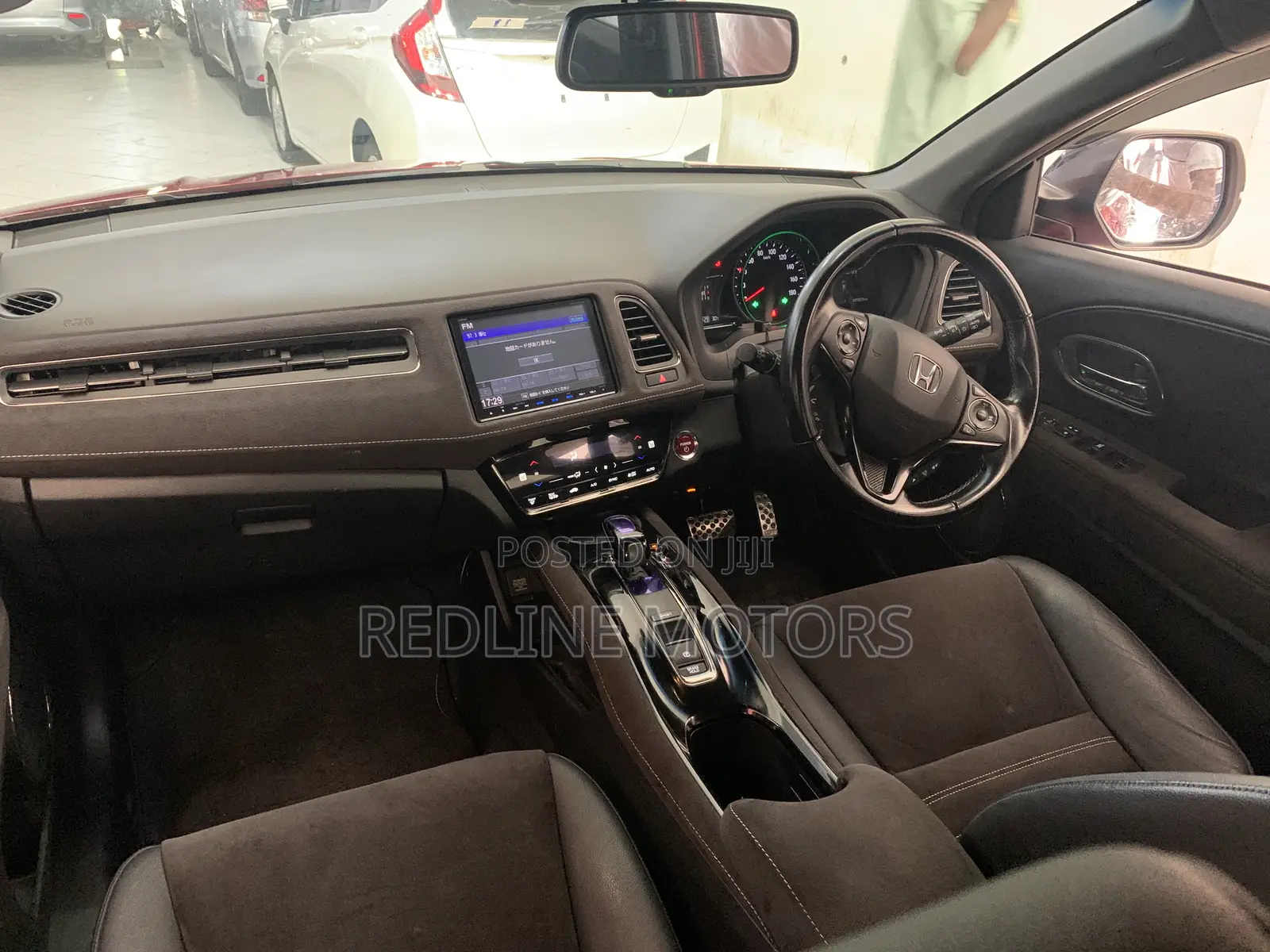 Honda Vezel 1.5 Hybrid 4WD 2017 Red