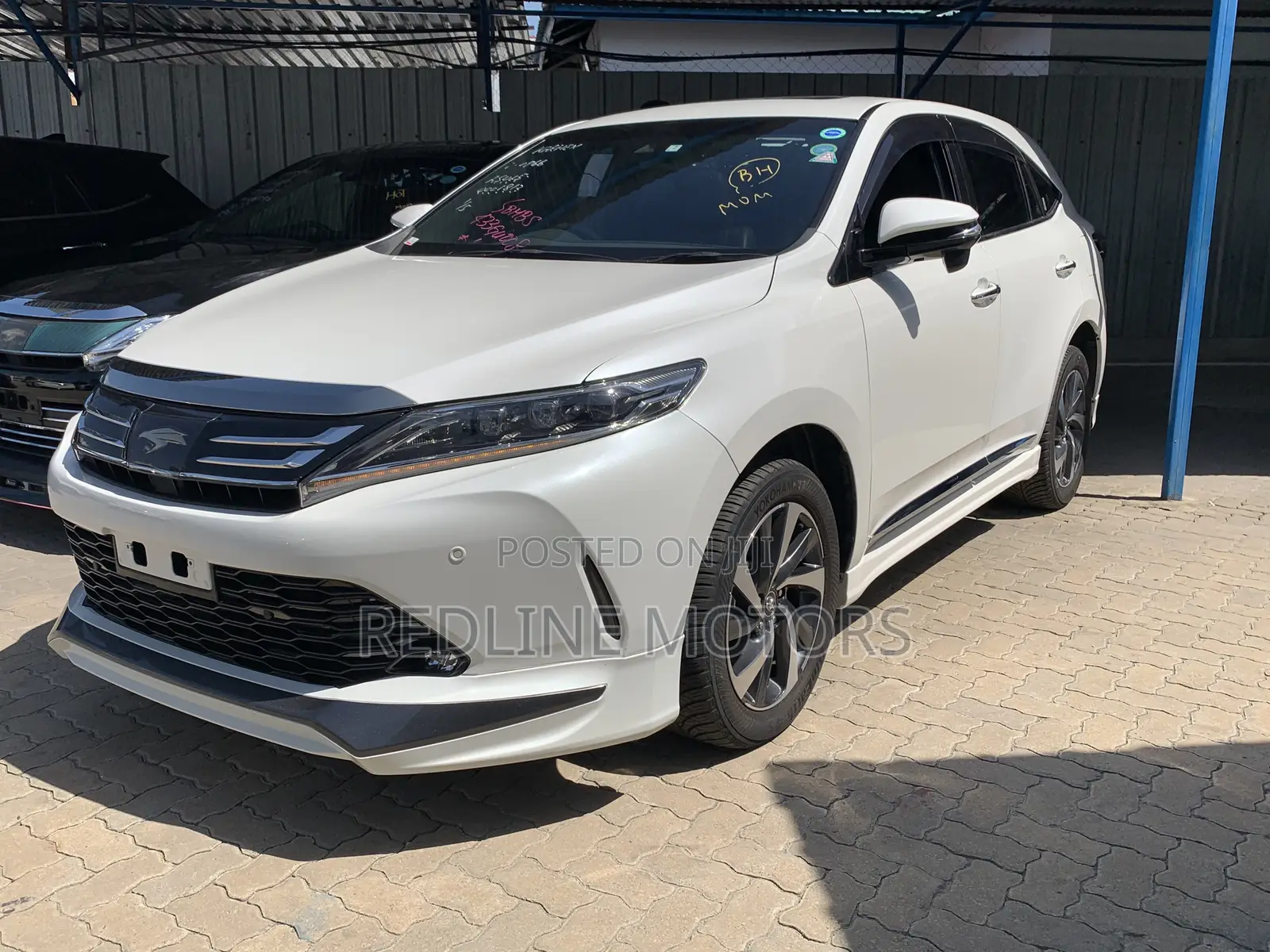 Toyota Harrier 2.5 Hybrid 4WD 2018 White