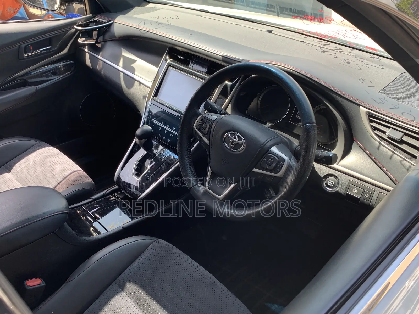 Toyota Harrier 2.5 Hybrid 4WD 2018 White