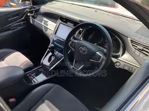 Toyota Harrier 2.5 Hybrid 4WD 2018 White