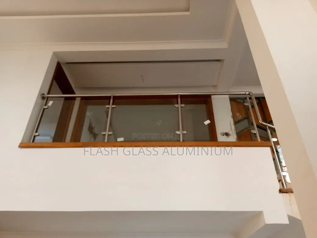 High Quality Glass Railing in Stainless Steel