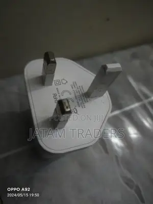 3 Pin Charger for AA AAA and 9V Batteries