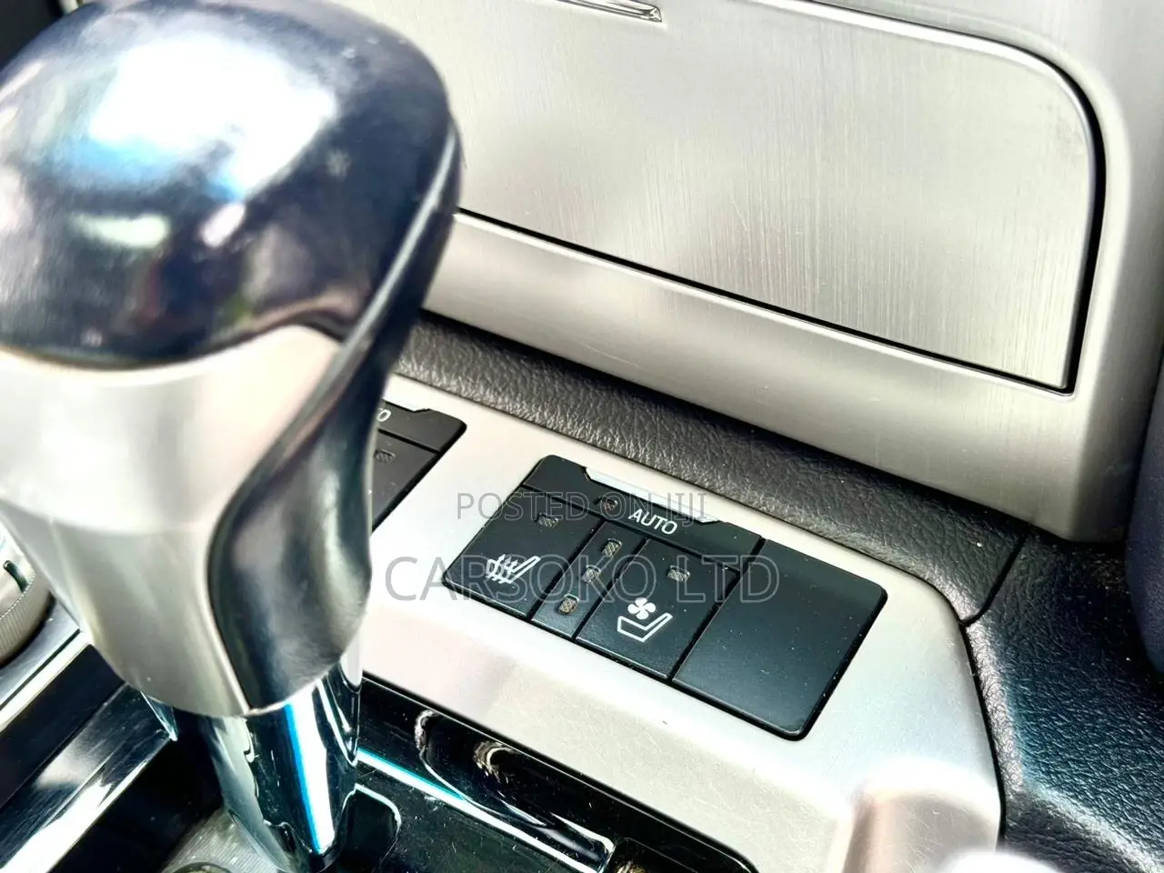 Toyota Land Cruiser 4.5 V8 VXR 2017 White