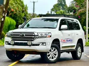Toyota Land Cruiser 4.5 V8 VXR 2017 White