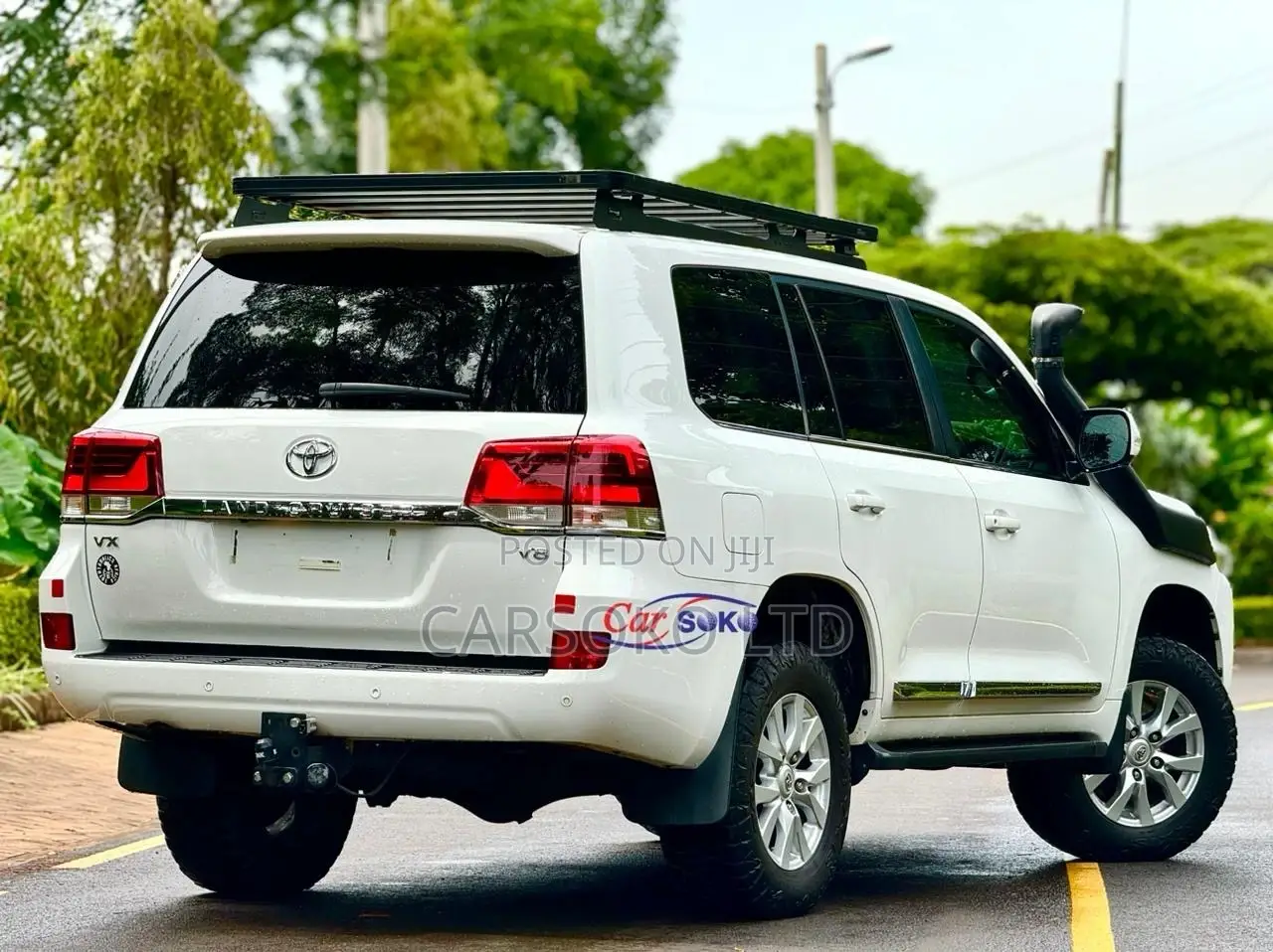 Toyota Land Cruiser 4.5 V8 VXR 2017 White