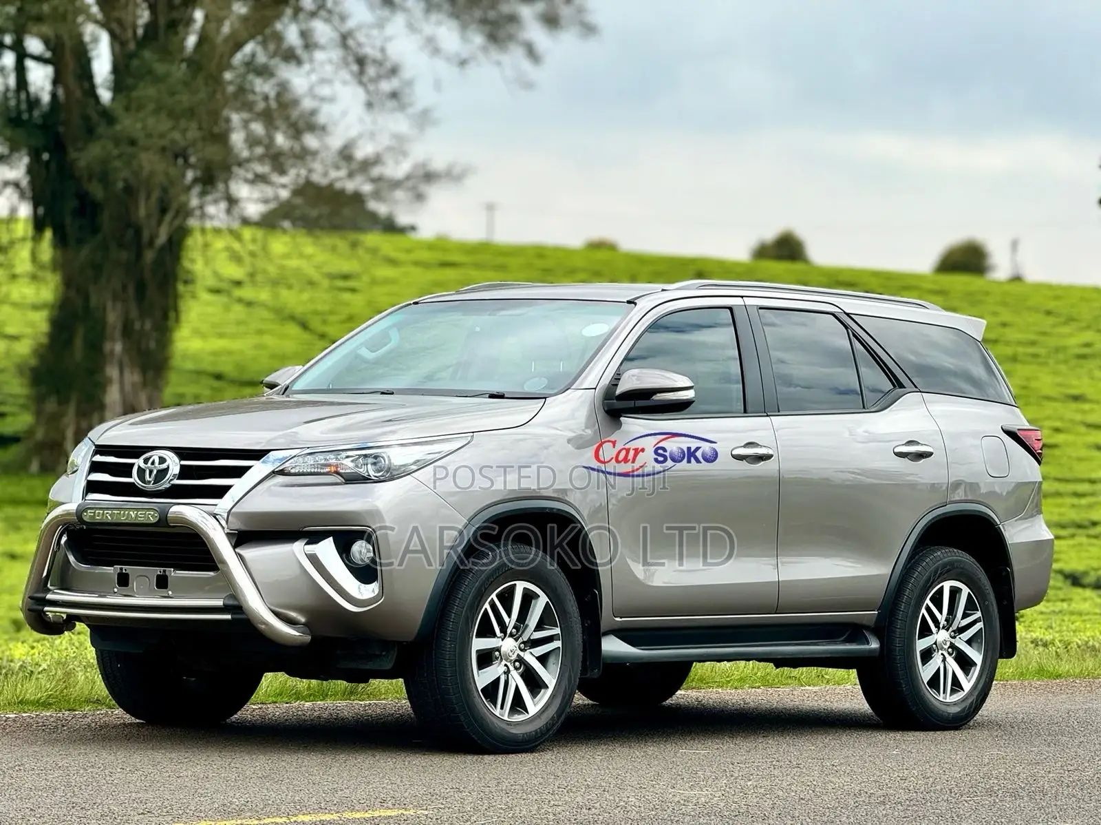 Toyota Fortuner 2.8 D AWD 2017 Gold