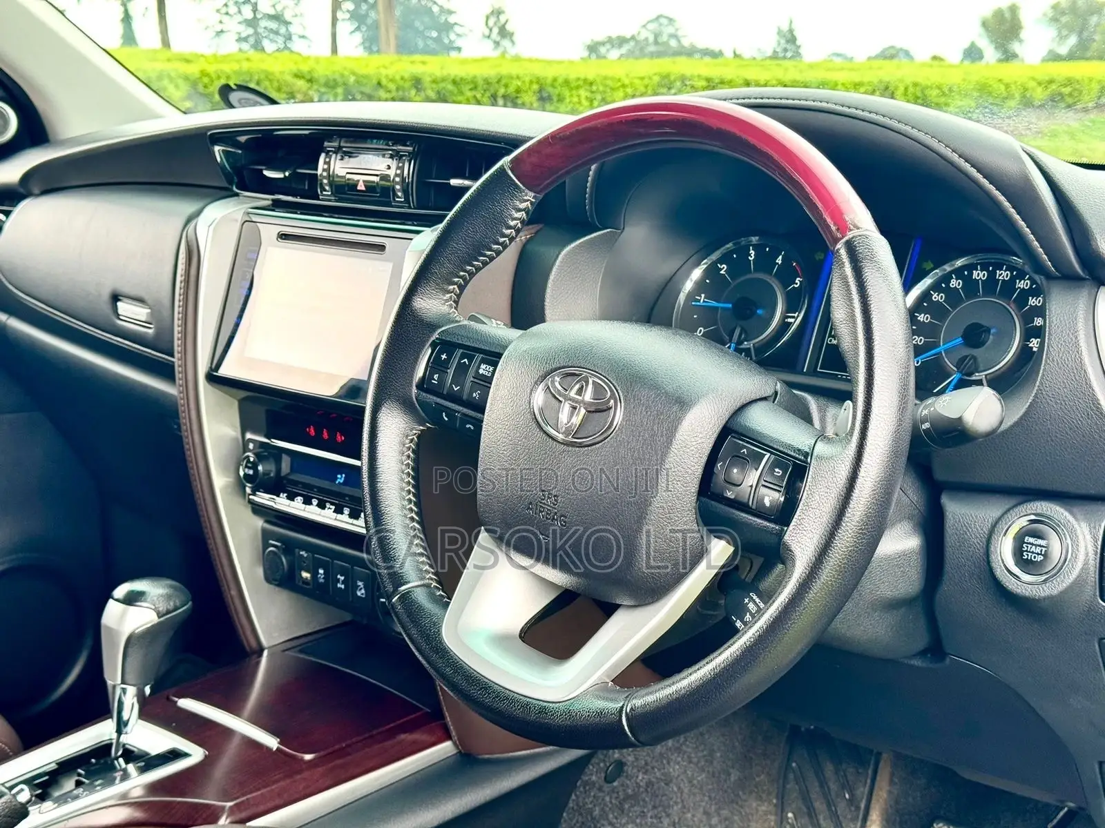 Toyota Fortuner 2.8 D AWD 2017 Gold