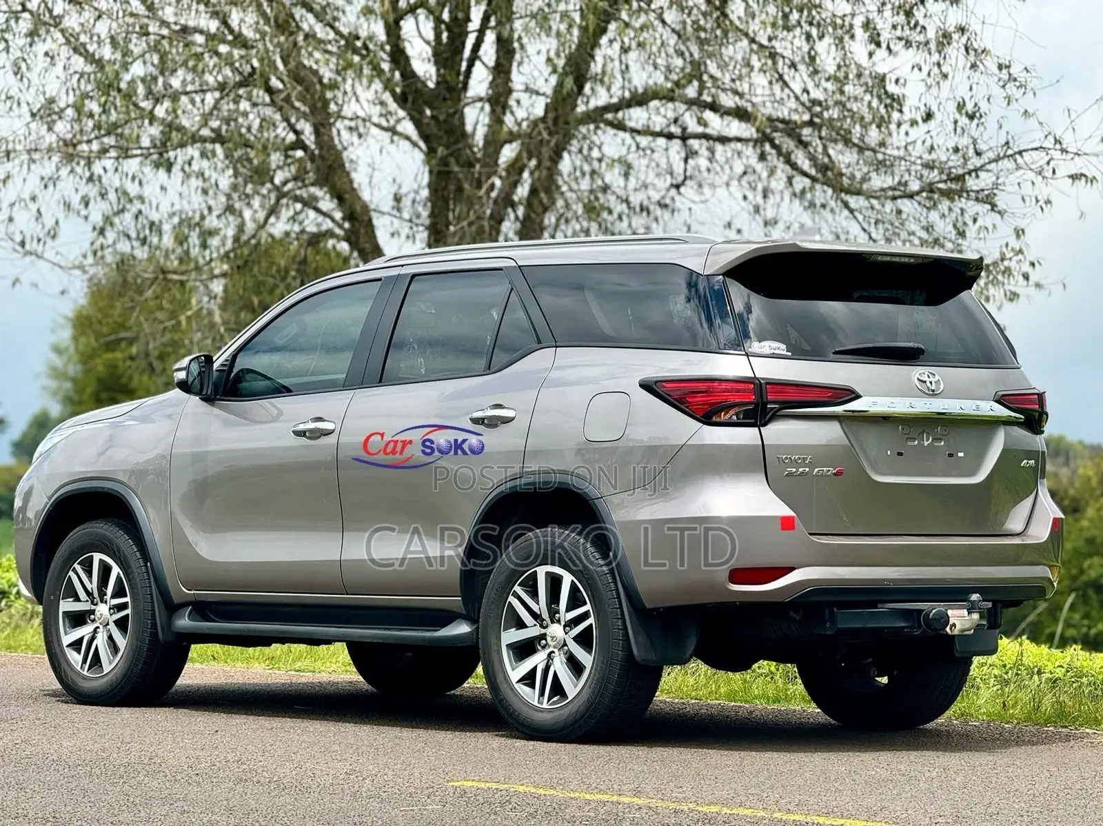 Toyota Fortuner 2.8 D AWD 2017 Gold