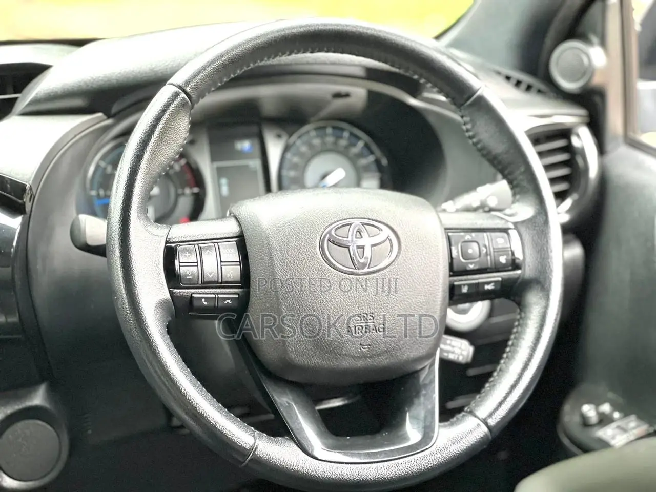 Toyota Hilux 2018 Gray