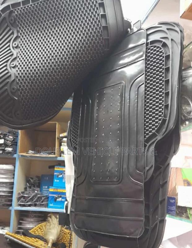 Floor Mats 5,7 Seater Assorted Vehicles Different Colours